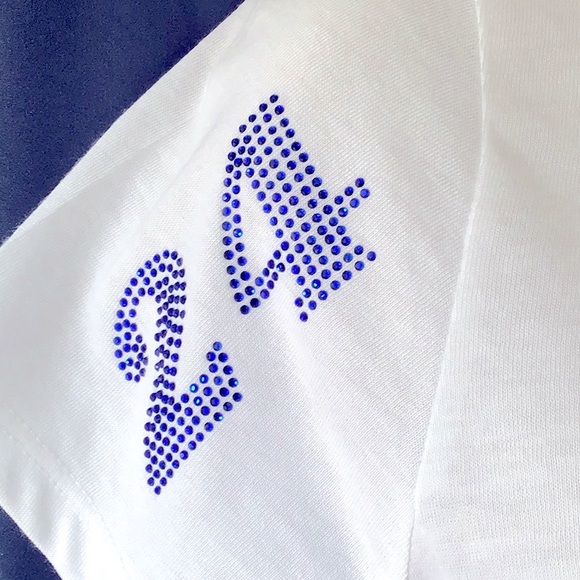 White Graphic Women's Top - Picture 4 of 7